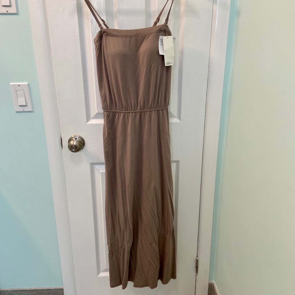 NWT!! Uniqlo Taupe Dress